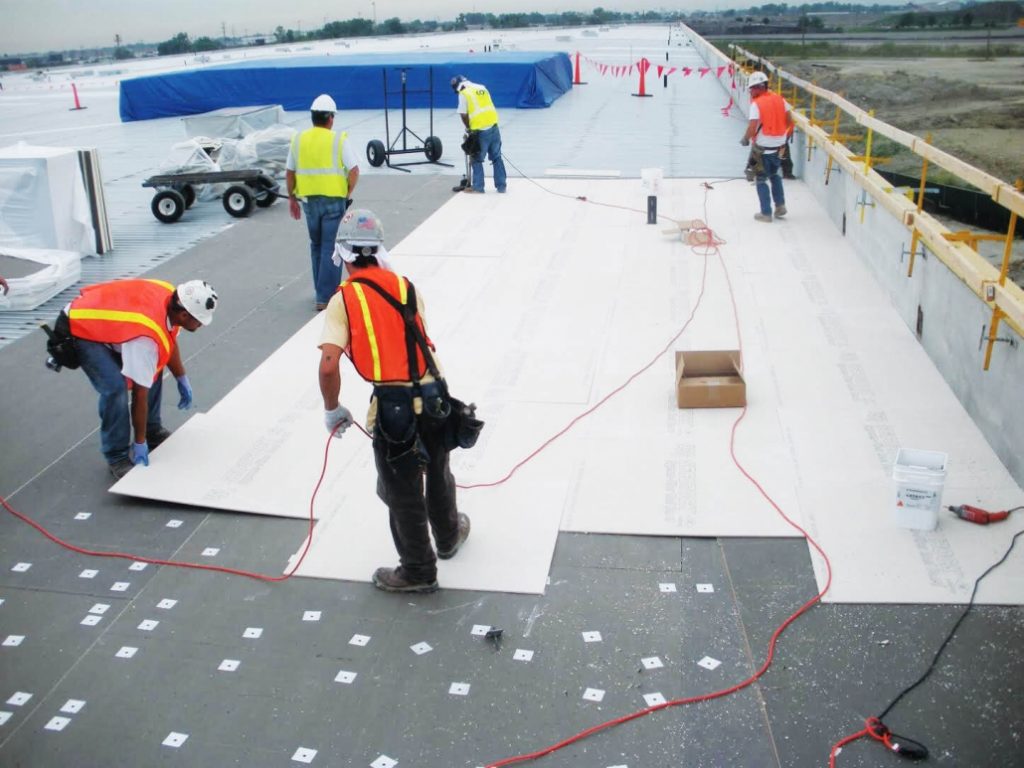 Roofing-Contractor-For-Your-Commercial-Roof.jpg